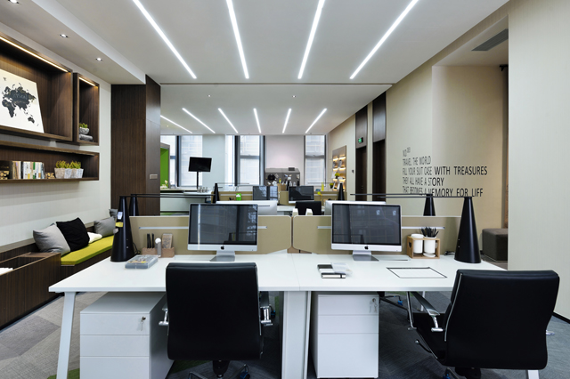 创新产业中心员工区办公室装修效果图